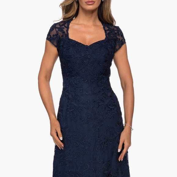 Beautiful La Femme New Navy Blue Embroidered Lace Cap Sleeve Maxi